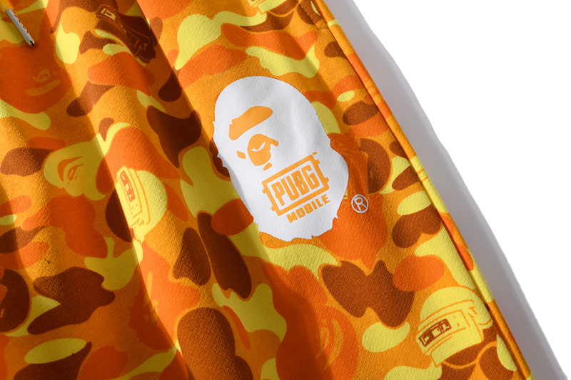 BAPE x PUBG joint model PlayerUnknown's Battlegrounds orange camouflage trousers