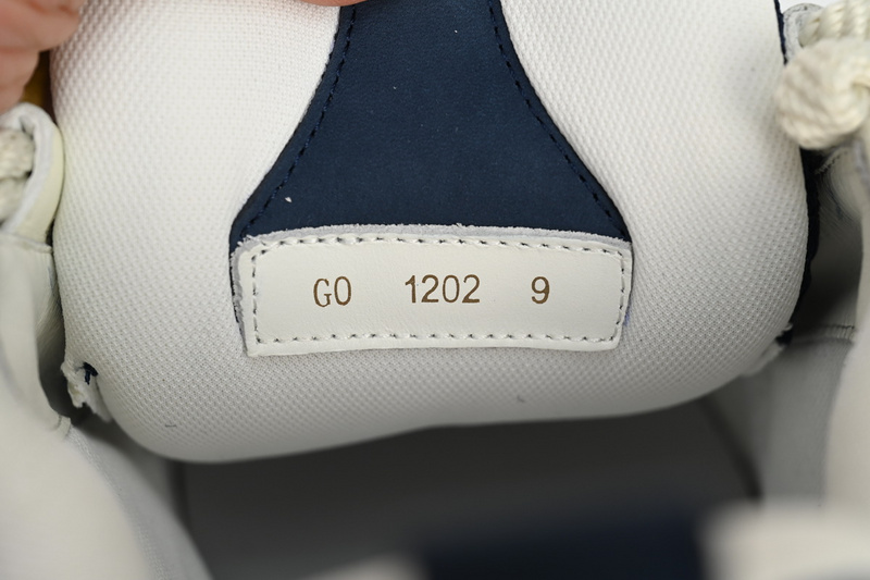 Louis Vuitton LV Skate Sneaker Marine White 1AARRL