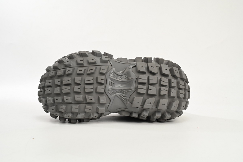 Balenciaga Defender Black Gray 685611 W2RA6 3000