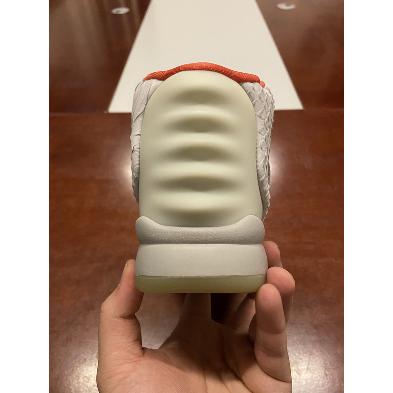 Nike Air Yeezy 2 Pure Platinum 508214-010