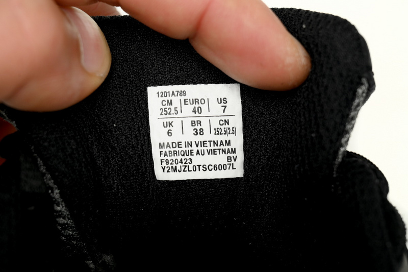 ASICS Gel-NYC Ivory Clay Grey 1201A789