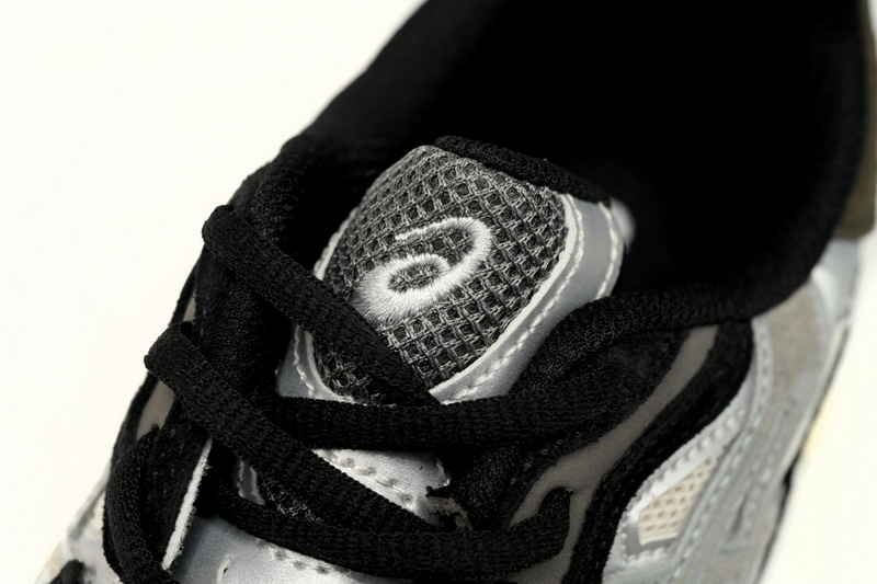 ASICS Gel-NYC Ivory Clay Grey 1201A789