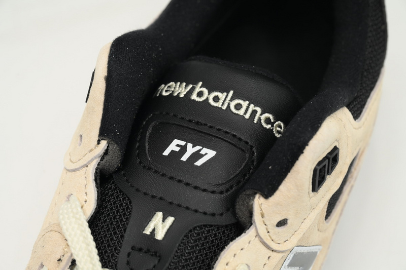 New Balance 992 Beige Black M992NB