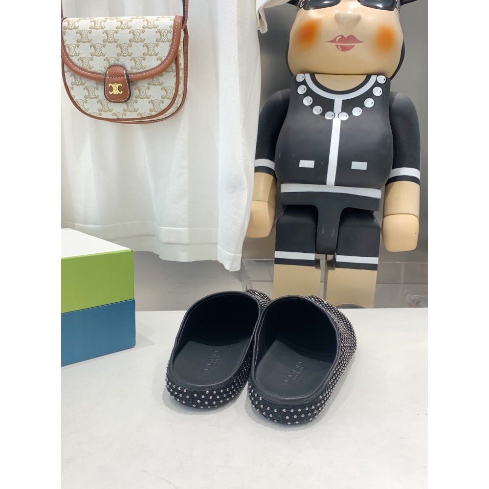 Marni Black leather Fussbett Sabot Slide With Rhinestones SBMR000600P639400N99