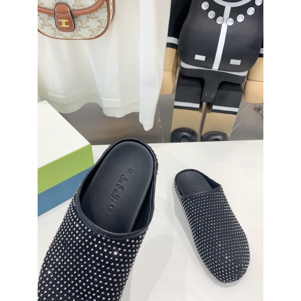 Marni Black leather Fussbett Sabot Slide With Rhinestones SBMR000600P639400N99