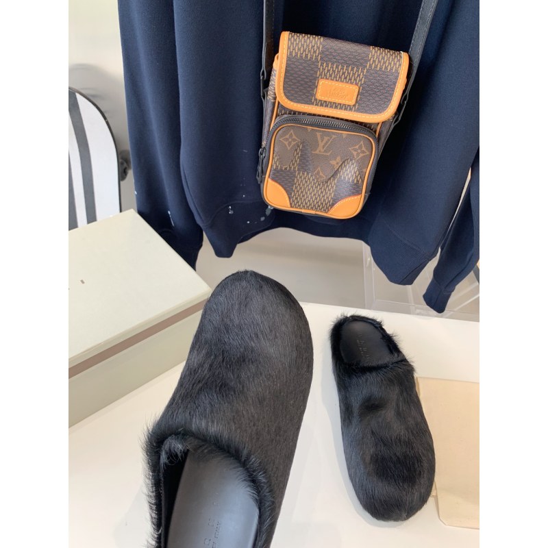 Marni Black LONG-HAIR CALFSKIN FUSSBETT SABOT Slide SBMR000600P412200N99