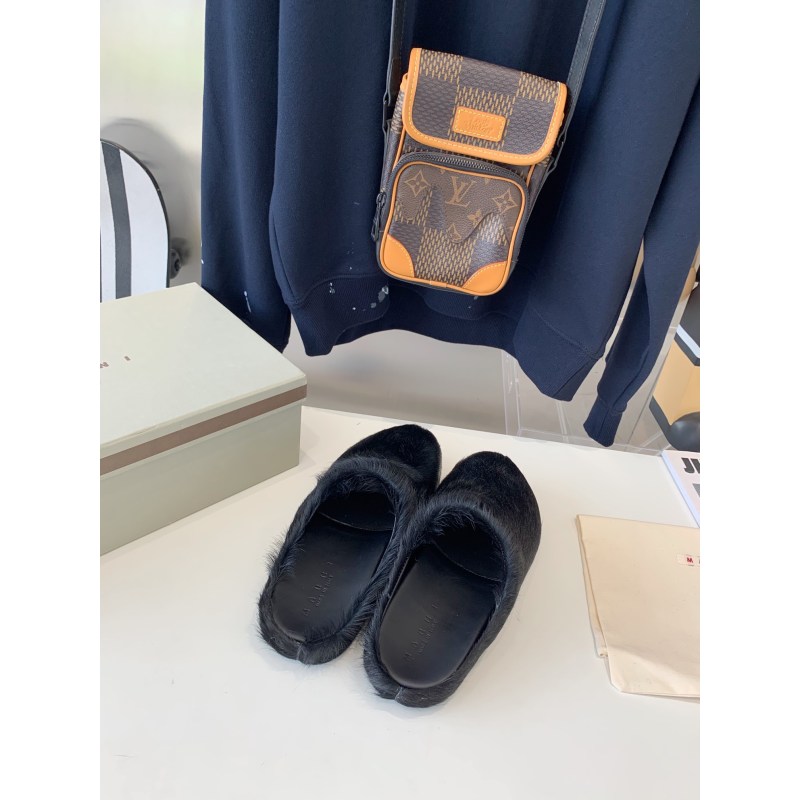 Marni Black LONG-HAIR CALFSKIN FUSSBETT SABOT Slide SBMR000600P412200N99