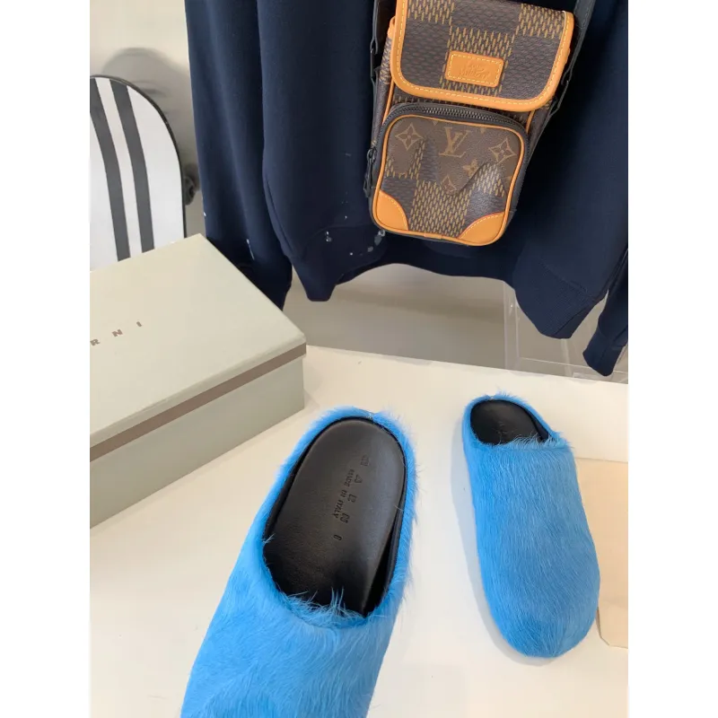 Marni Blue LONG-HAIR CALFSKIN FUSSBETT SABOT Slide SBMR000600P412200B56
