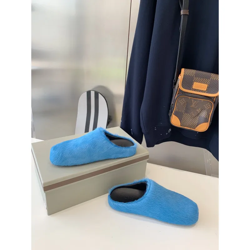 Marni Blue LONG-HAIR CALFSKIN FUSSBETT SABOT Slide SBMR000600P412200B56