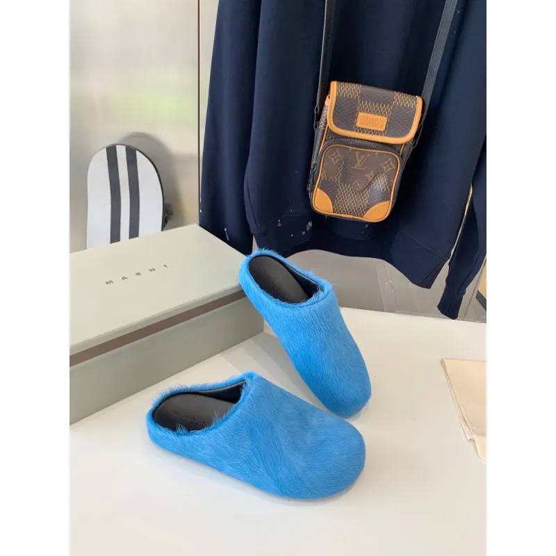 Marni Blue LONG-HAIR CALFSKIN FUSSBETT SABOT Slide SBMR000600P412200B56