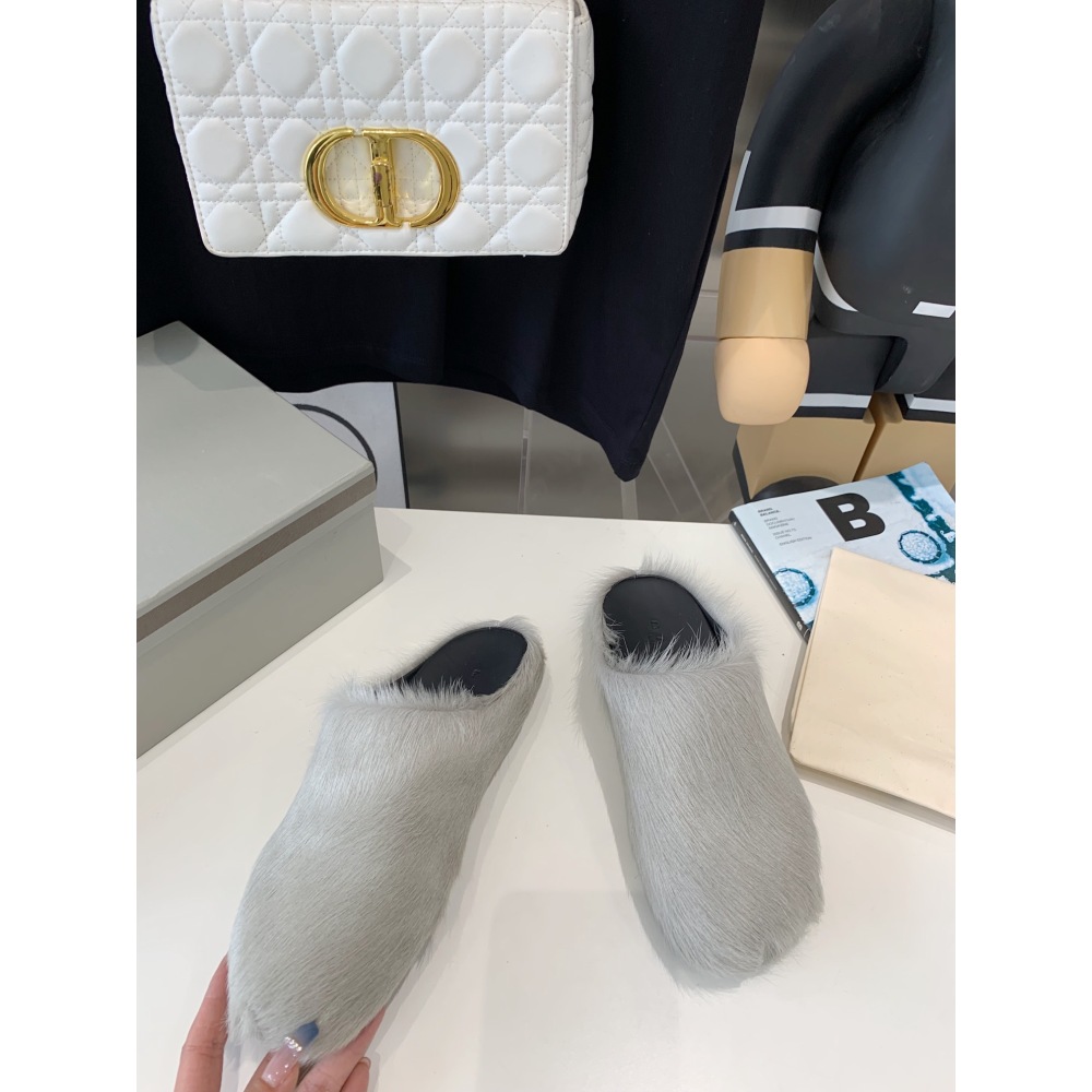 Marni Grey LONG-HAIR CALFSKIN FUSSBETT SABOT Slide SBMR000600P412200N30