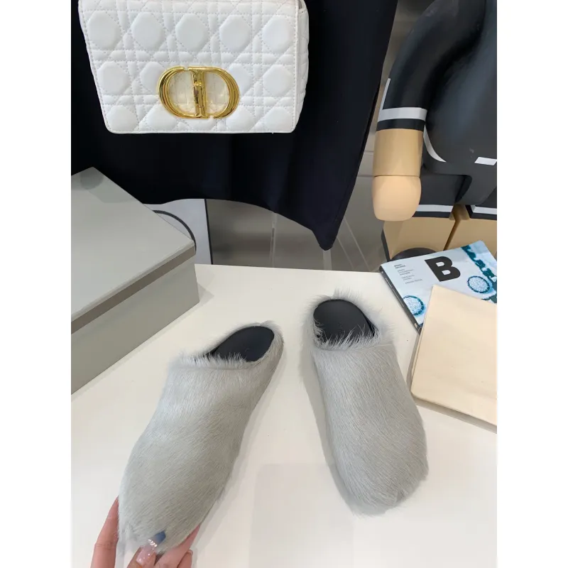 Marni Grey LONG-HAIR CALFSKIN FUSSBETT SABOT Slide SBMR000600P412200N30