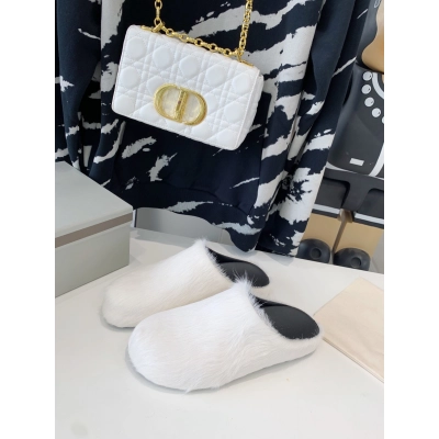 Marni White LONG-HAIR CALFSKIN FUSSBETT SABOT Slide SBMR000600P412200N31 01