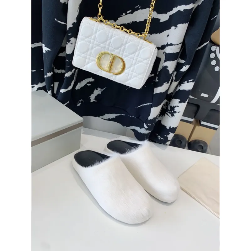 Marni White LONG-HAIR CALFSKIN FUSSBETT SABOT Slide SBMR000600P412200N31