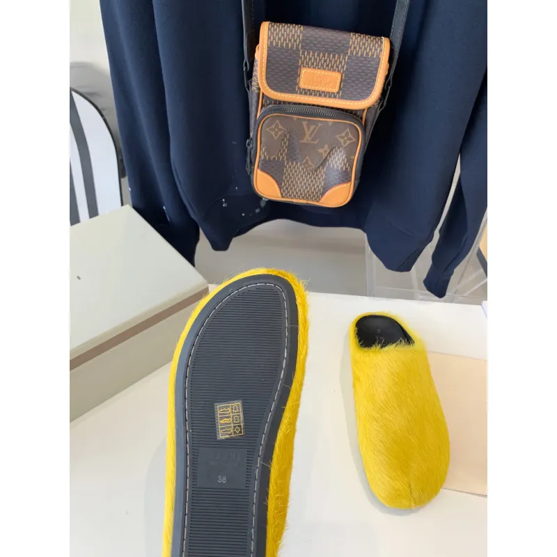 Marni Yellow LONG-HAIR CALFSKIN FUSSBETT SABOT Slide SBMR000600P412200C59