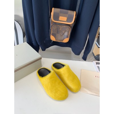 Marni Yellow LONG-HAIR CALFSKIN FUSSBETT SABOT Slide SBMR000600P412200C59 01