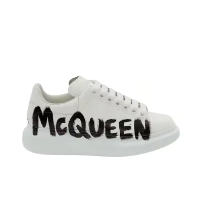 Alexander McQueen Oversized Graffiti White Black 02