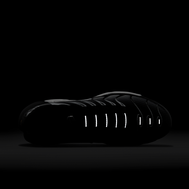 【Free shipping】Nike Air Max Plus Black Silver White DM0032-003