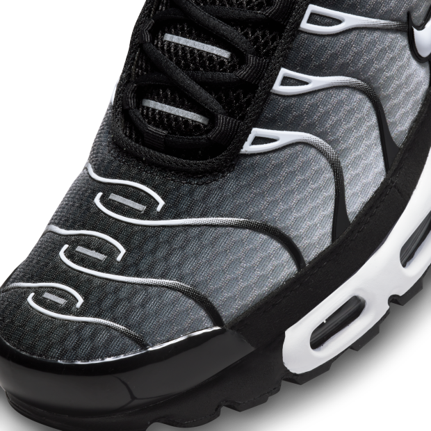 【Free shipping】Nike Air Max Plus Black Silver White DM0032-003