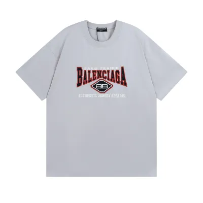 Balenciaga T-Shirt  KT2338 01