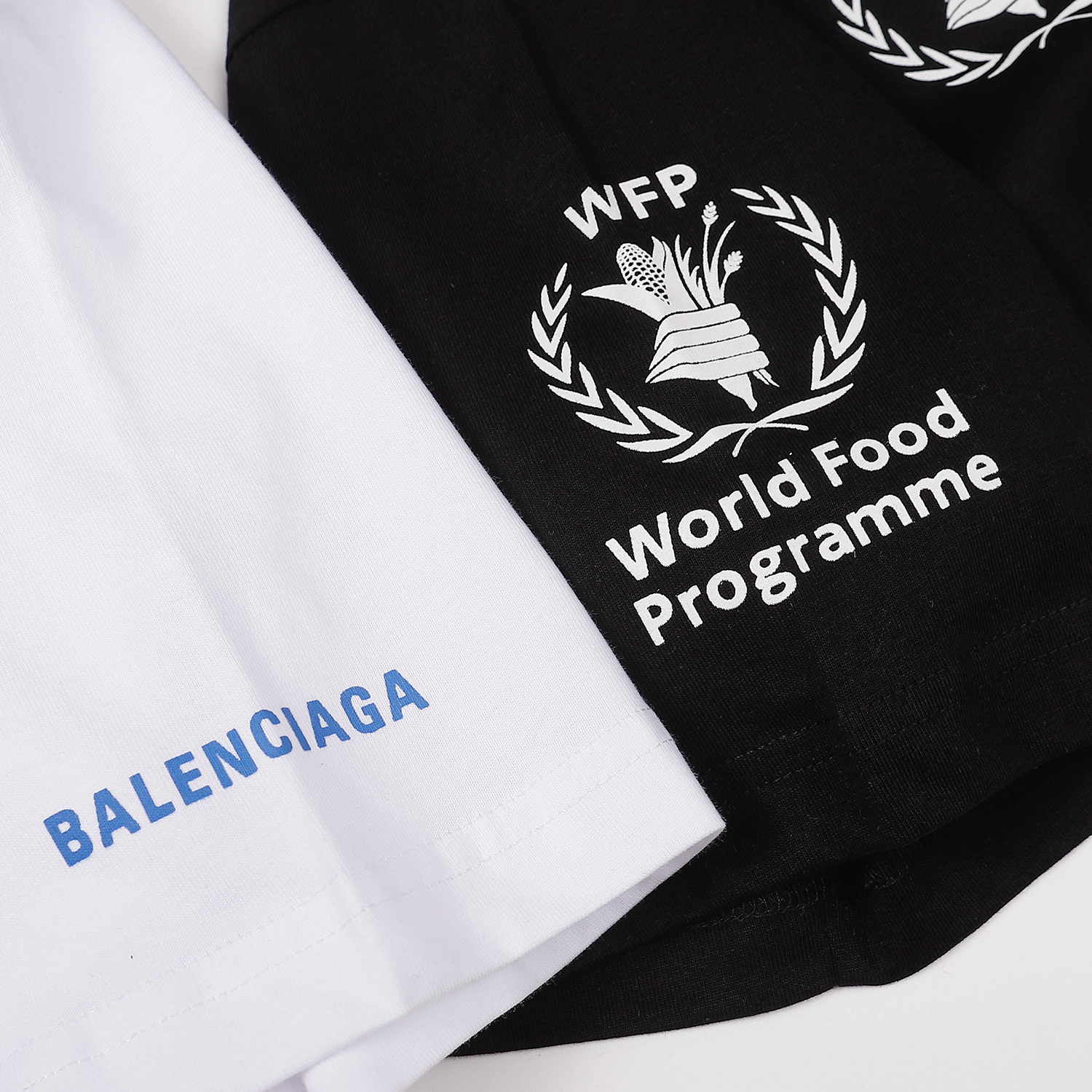 Balenciaga T-Shirt KT2310