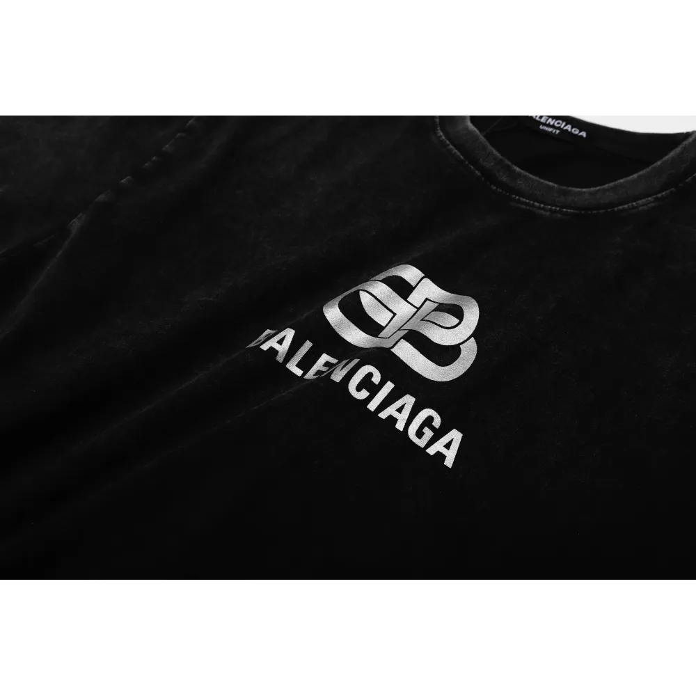 Balenciaga T-Shirt KT2321