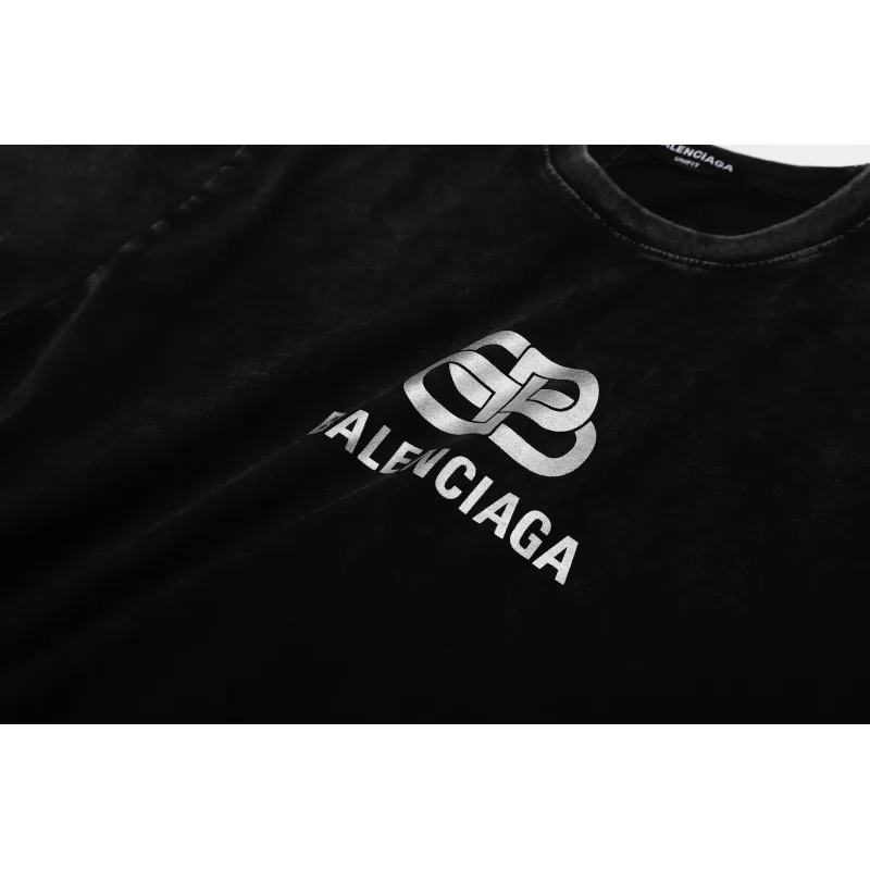 Balenciaga T-Shirt KT2321