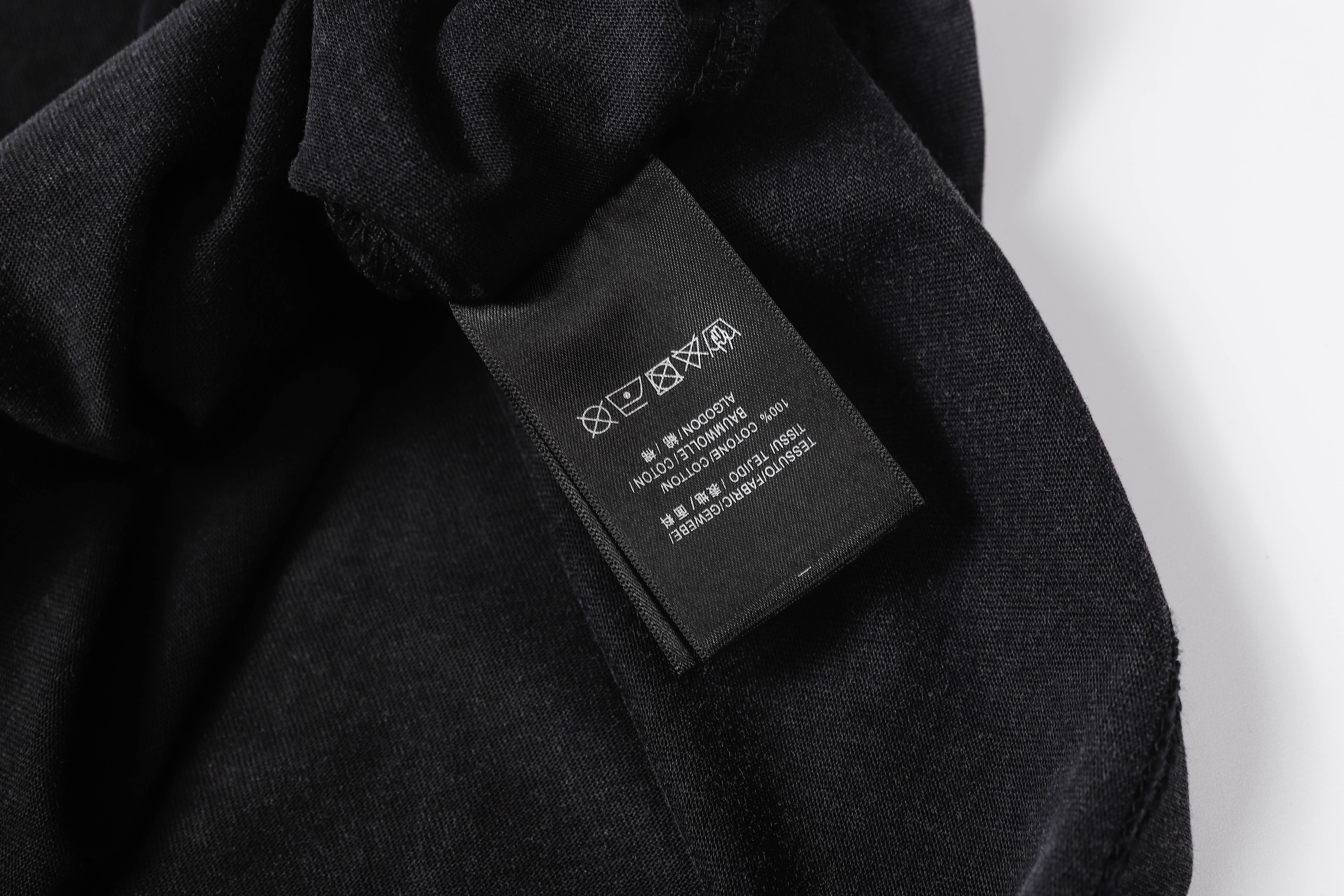 Balenciaga T-Shirt KT2326