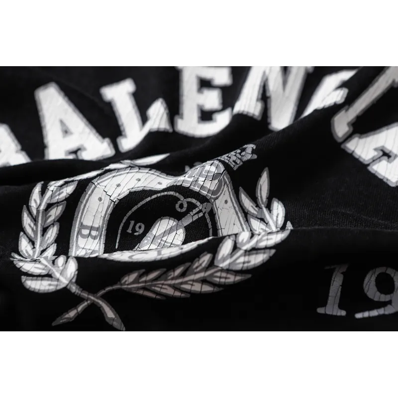 Balenciaga T-Shirt KT2326