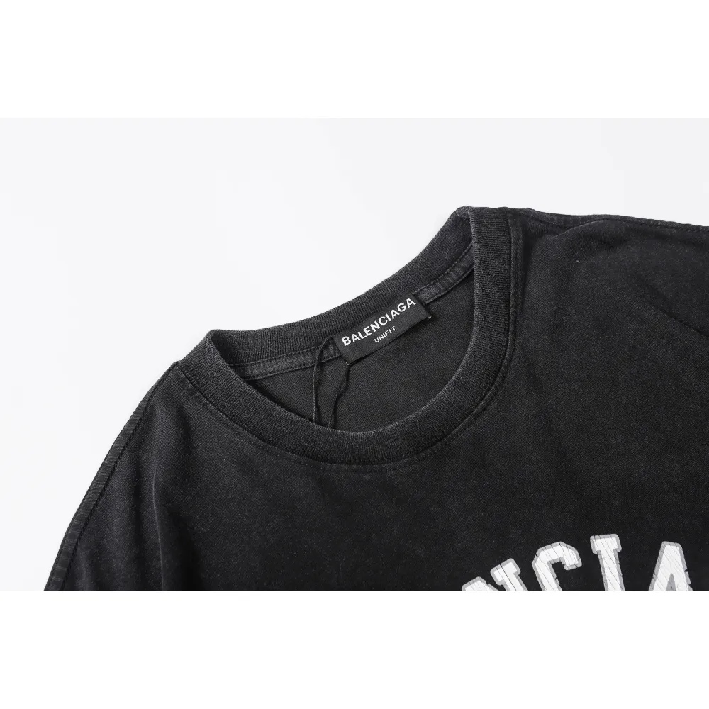 Balenciaga T-Shirt KT2326