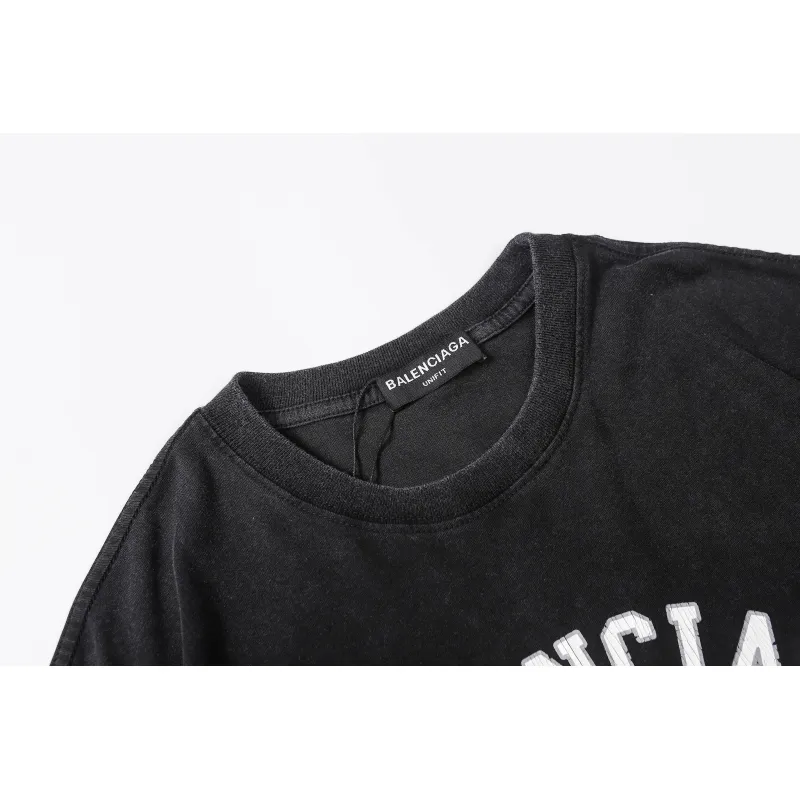 Balenciaga T-Shirt KT2326