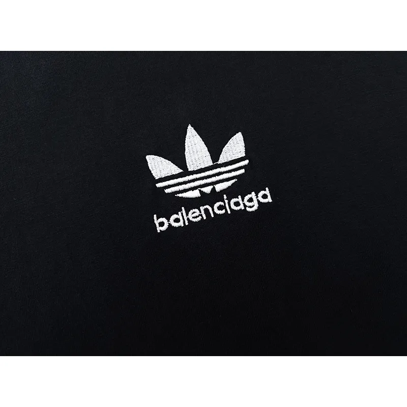 Balenciaga T-Shirt KT2341