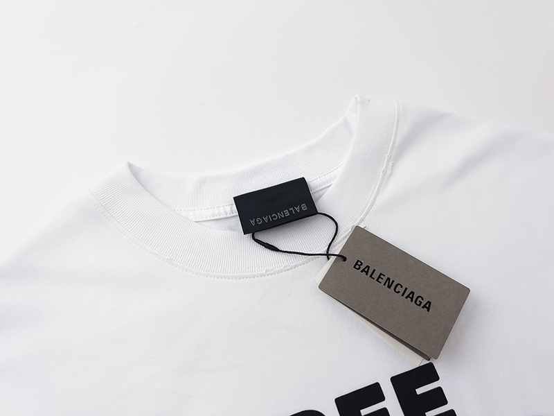 Balenciaga T-Shirt KT2350