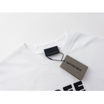 Balenciaga T-Shirt KT2350