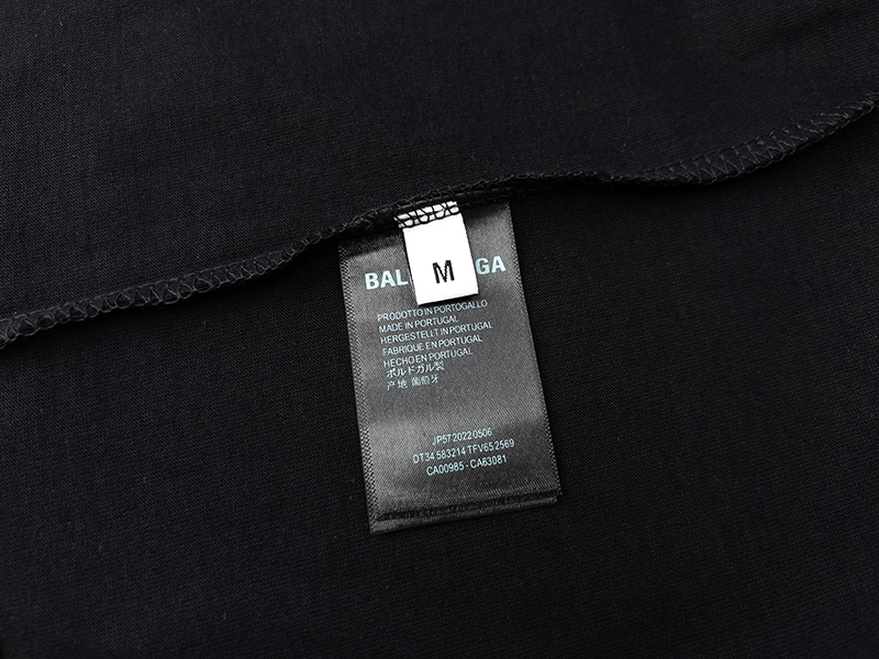 Balenciaga T-Shirt KT2351
