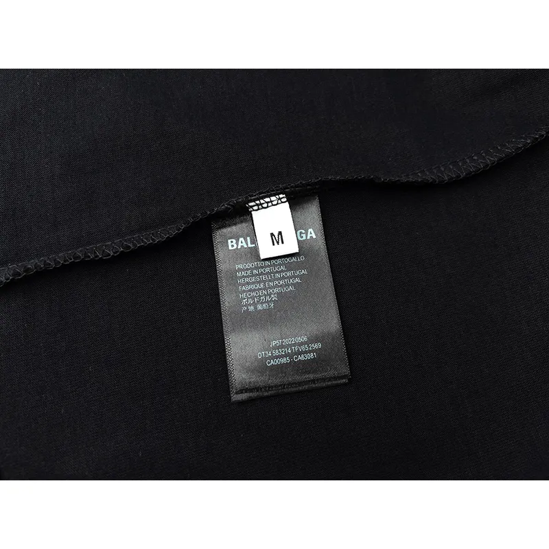 Balenciaga T-Shirt KT2351