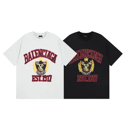 Balenciaga T-Shirt KT2352 01