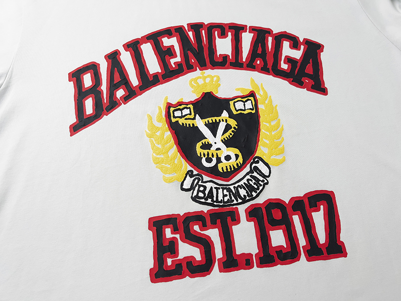 Balenciaga T-Shirt KT2352