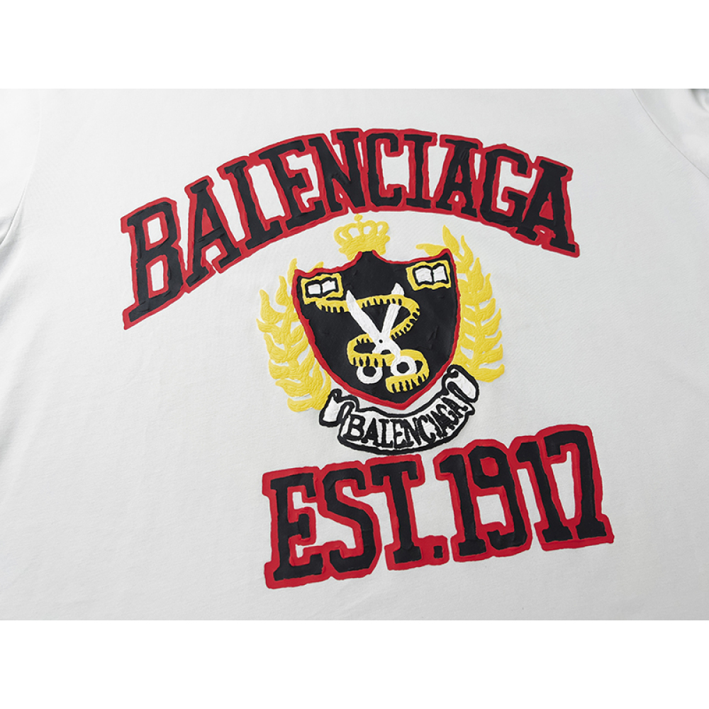Balenciaga T-Shirt KT2352