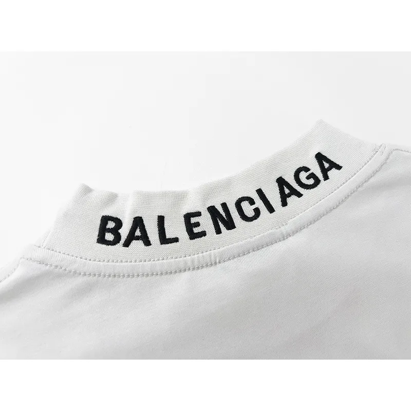 Balenciaga T-Shirt KT2355