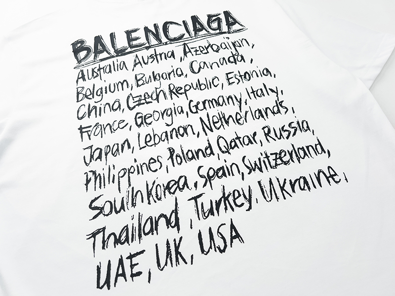 Balenciaga T-Shirt KT2357