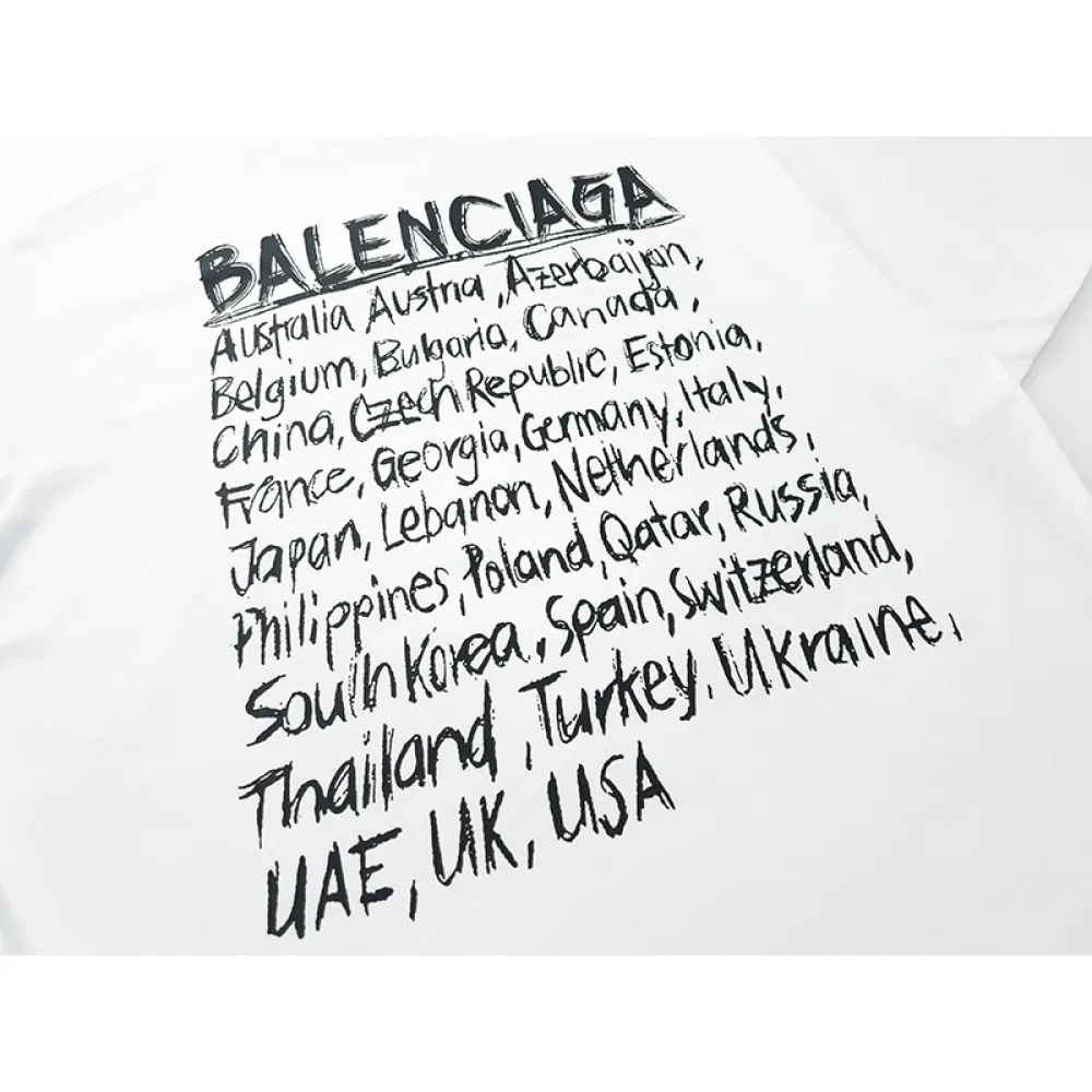 Balenciaga T-Shirt KT2357