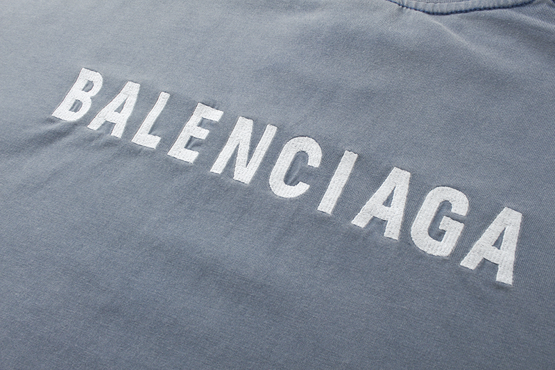 Balenciaga T-Shirt KT2395
