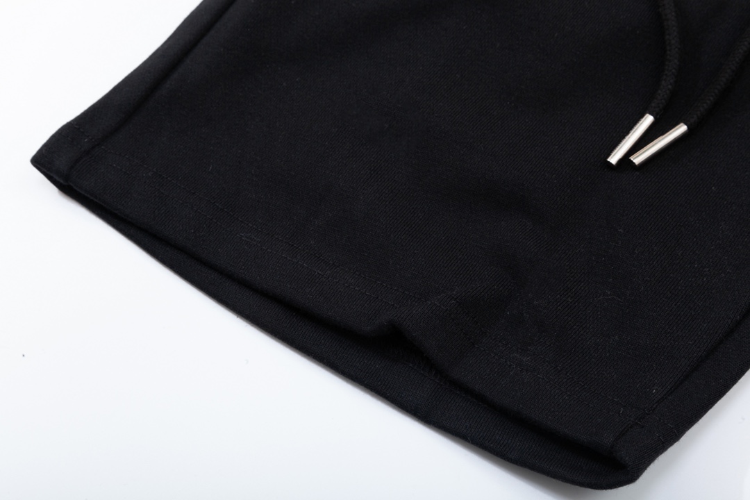 Louis Vuitton Shorts 204653