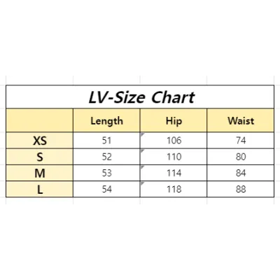 Louis Vuitton Shorts 204653 02