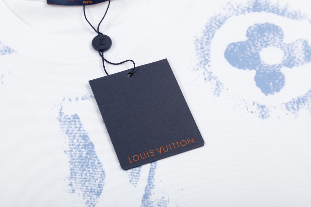 Louis Vuitton T-Shirt 198419