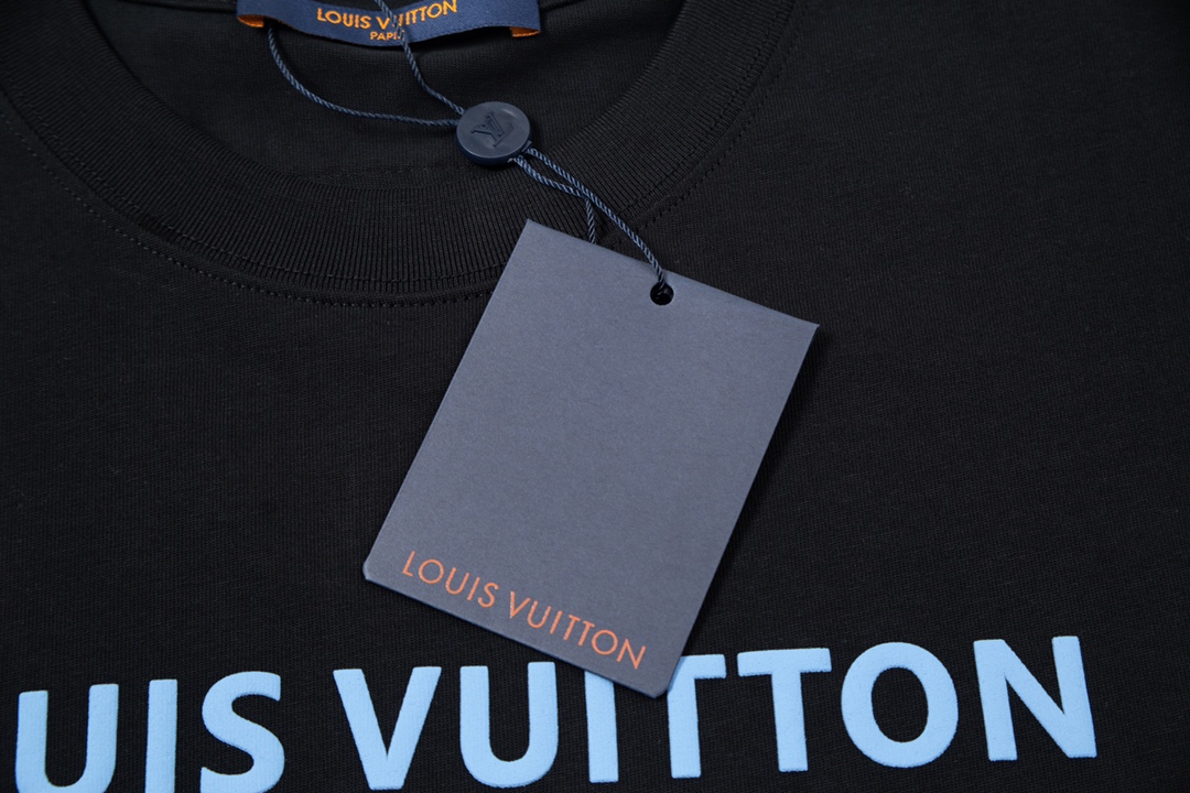 Louis Vuitton T-Shirt 198471