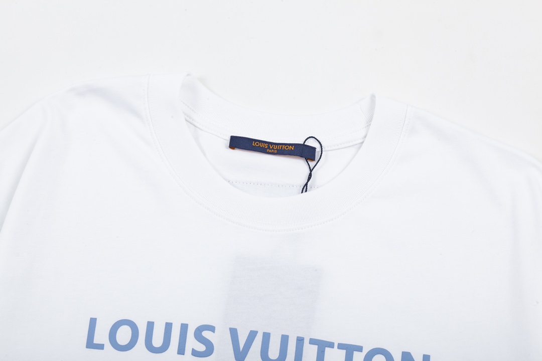 Louis Vuitton T-Shirt 198473