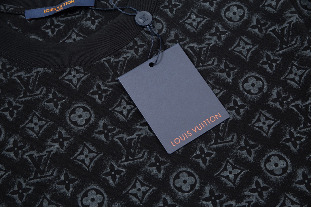 Louis Vuitton T-Shirt 198492
