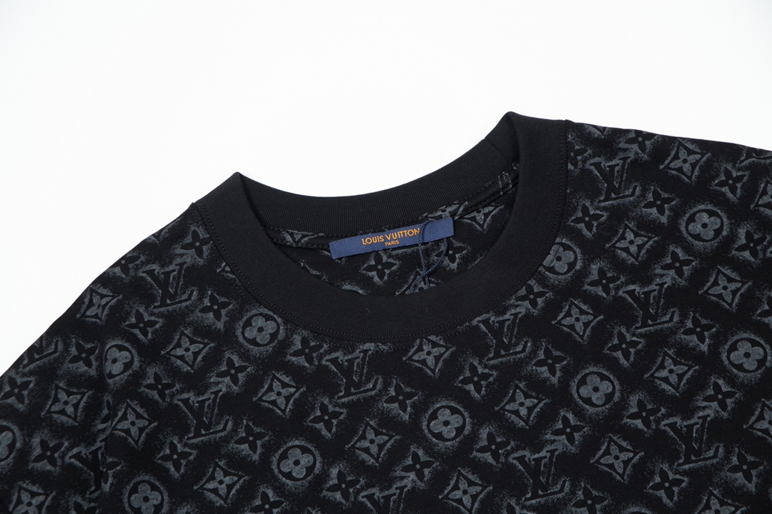 Louis Vuitton T-Shirt 198492